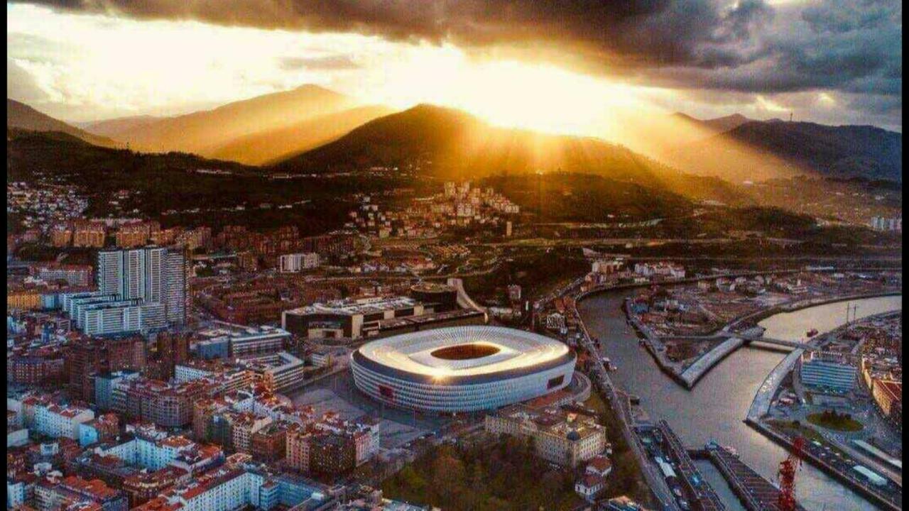 San Mames Stadium Corner Bilbao Extérieur photo
